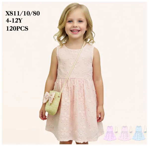 Vestido bordado con flores para niña