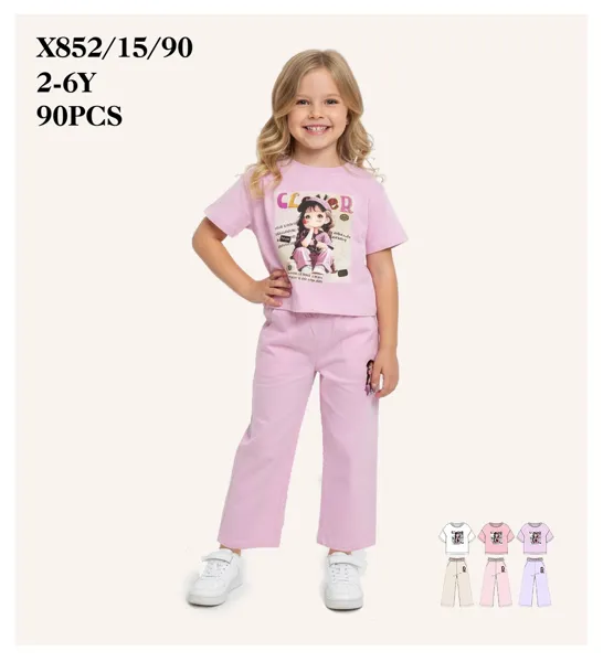 Conjunto de 2 piezas con playera y pantalón estampado para niña