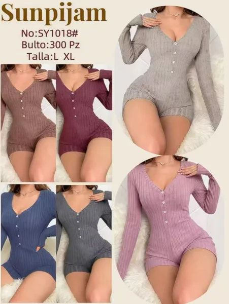Mameluco de pijama para dama tipo short, manga larga acanalado, color liso con botones