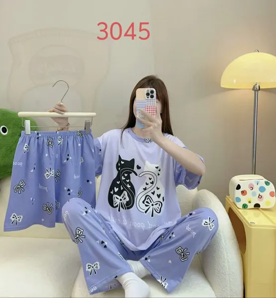 Conjunto de pijama para dama, 3 piezas, playera manga corta con short y pantalón, estampado de gatitos color lila