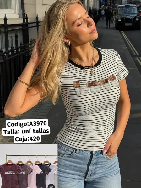 Playera a rayas con estampado LOVE