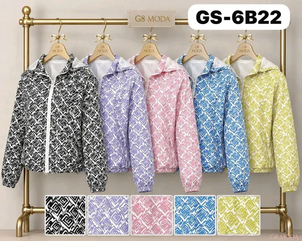 Chamarra con estampado de monograma y capucha