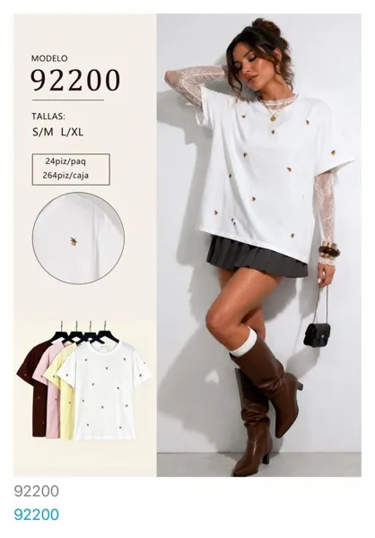 Playera con estampado bordado