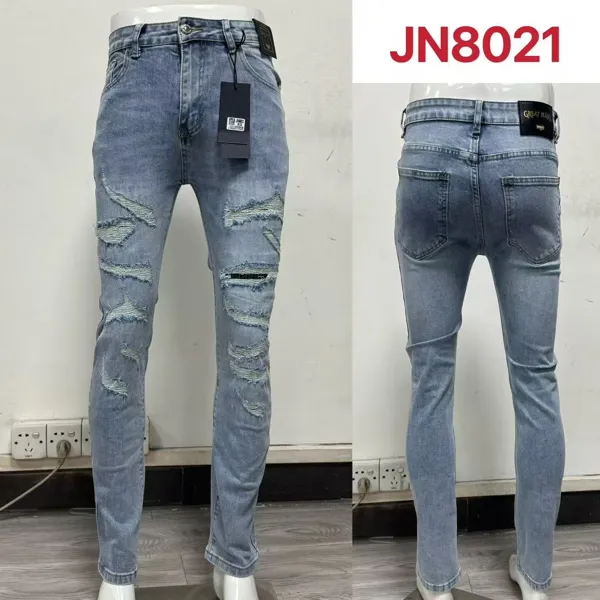Jeans corte skinny con roturas
