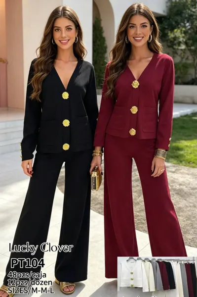 Conjunto de Saco y Pantalón con Botones Dorados