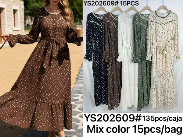 Vestido largo con estampado de puntos