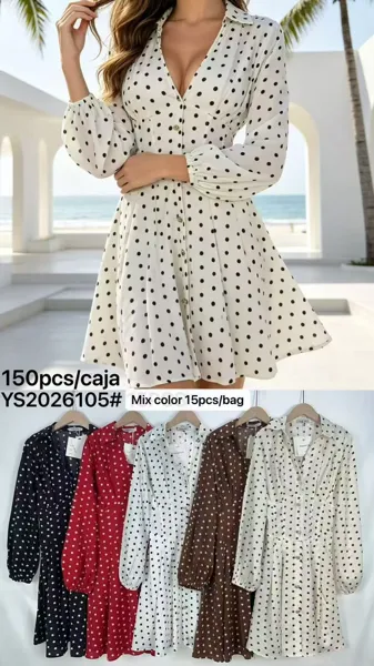 Vestido de lunares con botones