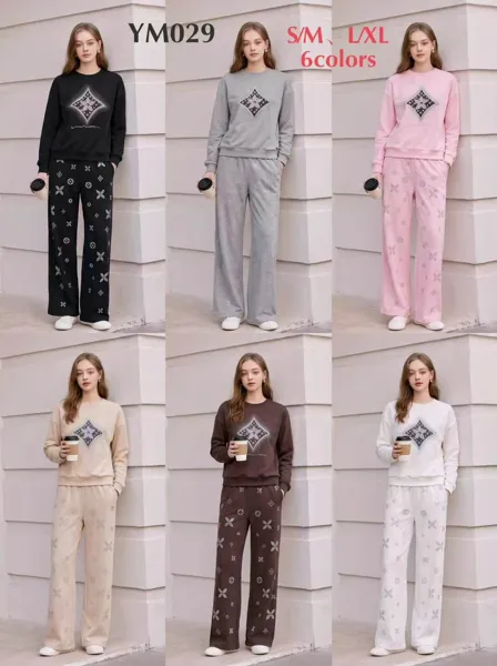 Conjunto de sudadera y pantalón