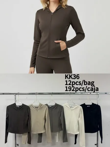 Chaqueta deportiva con capucha