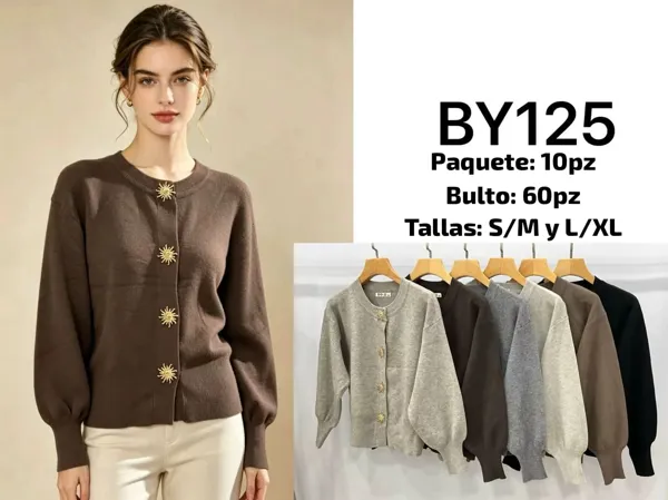 Cardigan con botones decorativos
