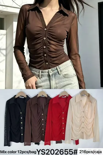 Blusa de malla con botones