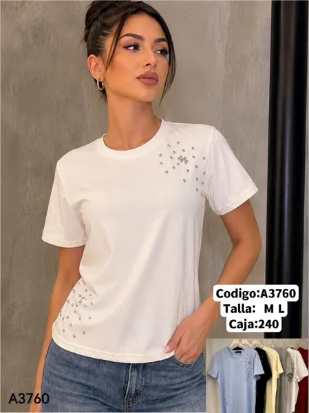 Playera con pedrería