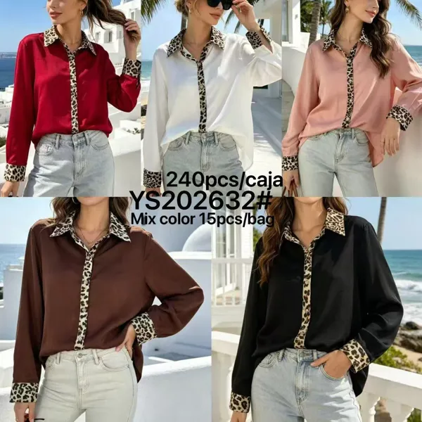 Blusa con detalles de estampado animal