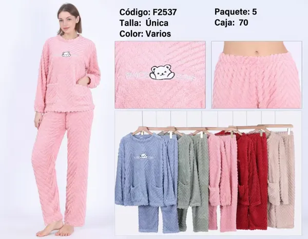 Pijama de dos piezas de peluche con estampado de oso