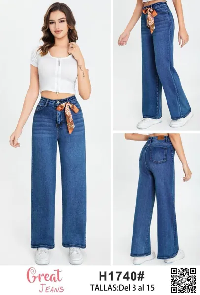 Jeans de corte acampanado con pañuelo