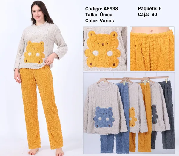 Pijama de peluche con estampado de oso