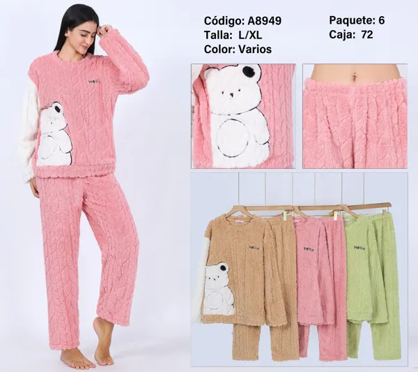 Pijama de peluche con estampado de oso