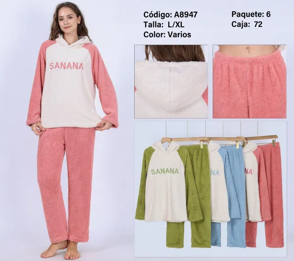 Pijama de peluche con capucha