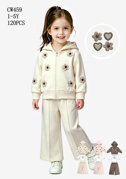 Conjunto con capucha y flores bordadas para niña