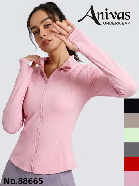 Chaqueta deportiva entallada de cuello alto con cierre y pulgueras