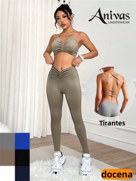 Conjunto deportivo de top fruncido de tirantes y leggings con realce