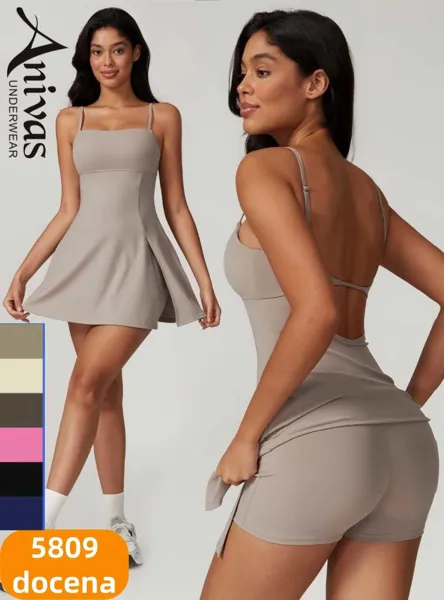 Vestido deportivo de tirantes con short interior y espalda descubierta