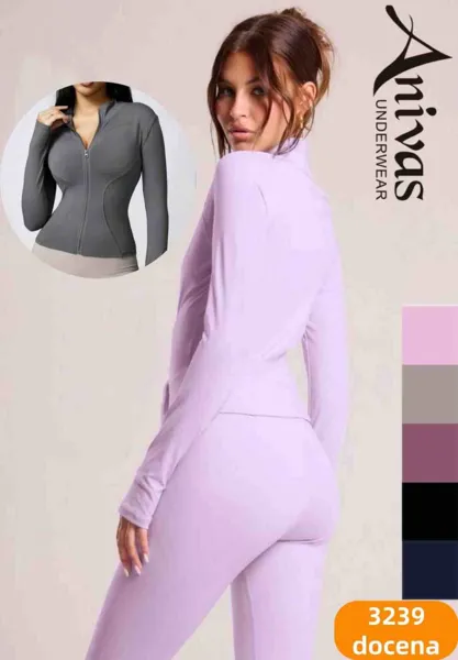 Conjunto deportivo de chaqueta con cierre y pantalón a juego