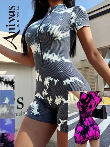 Enterizo deportivo de manga corta con cierre y estampado tie dye