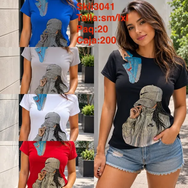 Playera con estampado de pedrería
