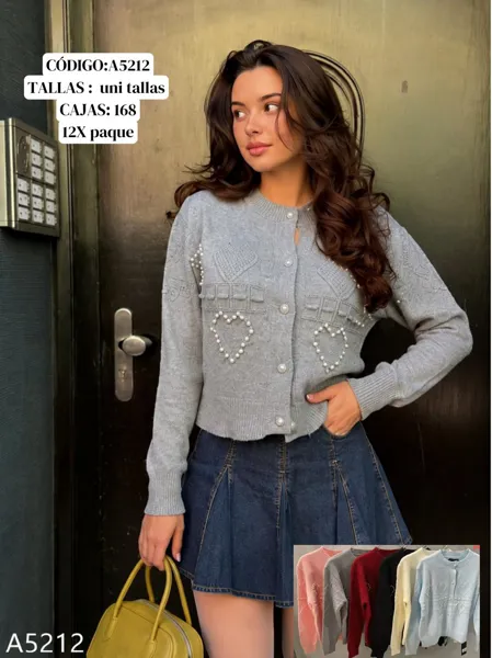 Cardigan con corazones y perlas