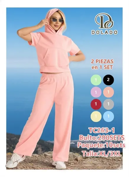 Conjunto deportivo con sudadera de manga corta y pantalón