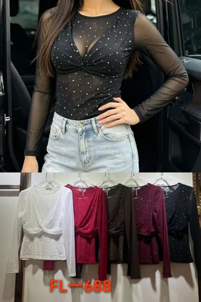 Blusa de manga larga con pedrería
