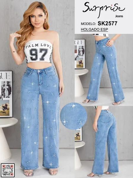 Jeans holgados con pedrería