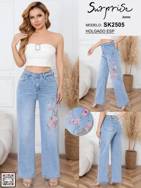 Jeans holgados con bordado floral
