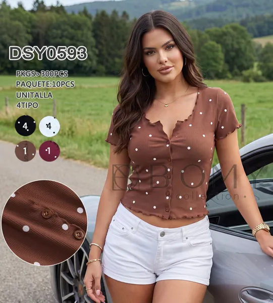 Blusa con botones y estampado de puntos