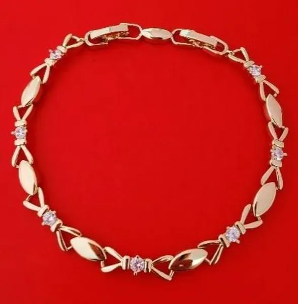 Pulsera dorada con circonias