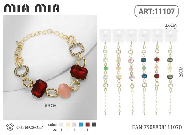 Pulsera dorada con detalles de cristal cuadrado