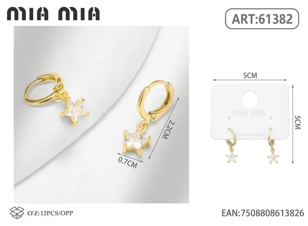 Argollas doradas con colgante de estrella de cristal