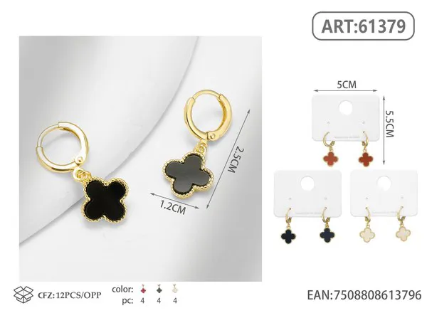 Argollas con dije de trébol