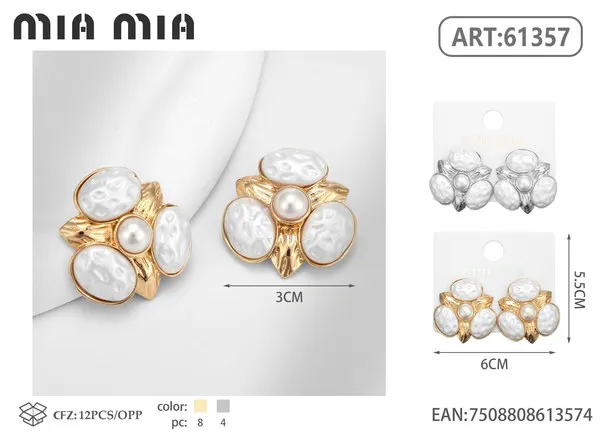 Aretes de flor con perla y esmalte, dorados