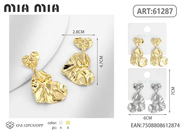Aretes de corazón arrugado de aleación, dorados