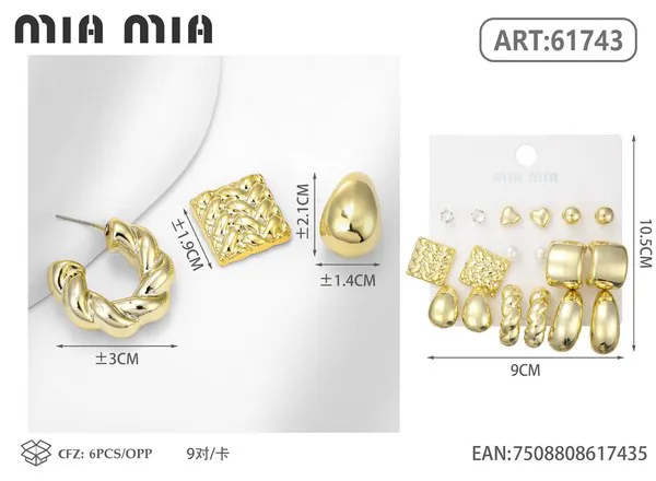 Juego de aretes surtidos dorados