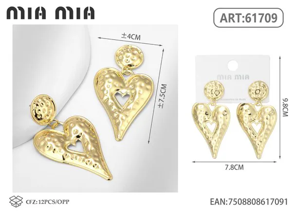 Aretes colgantes de corazon martillado, dorados
