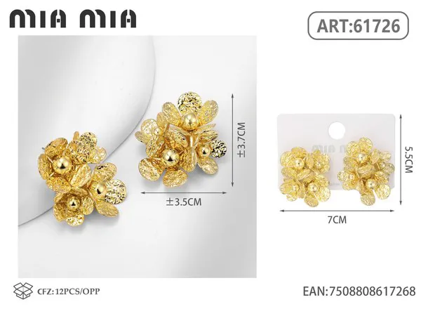Aretes de flores en racimo dorados