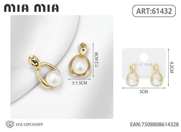Aretes dorados con perla texturizada