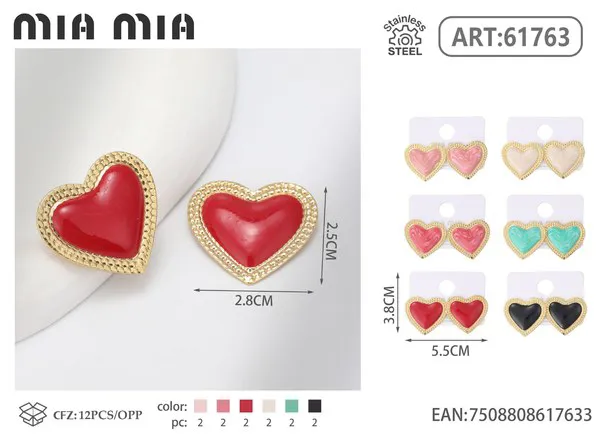 Aretes de corazón de esmalte con borde dorado