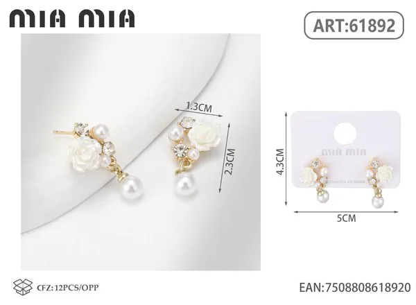 Aretes de rosa blanca con perla colgante