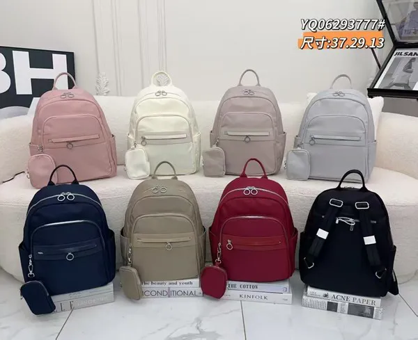 Mochila de nailon con bolsillo frontal