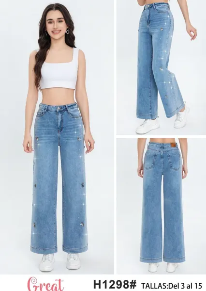 Jeans de corte acampanado con pedrería