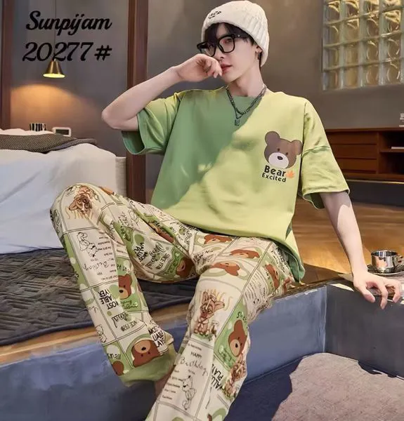 Pijama de hombre de manga corta con pantalón largo, playera verde con estampado de oso